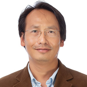 185843 37 Tuan Trinh IVSZ