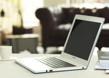 19323 LenovoU310 U410 lifestyle 2