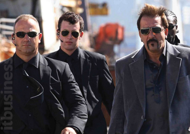 34963 16 20306 sanjay dutt with his bodyguard