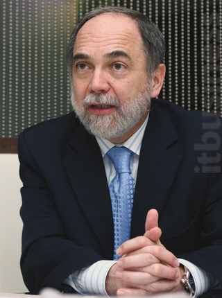 35329 28 Reger Jozsef 6984