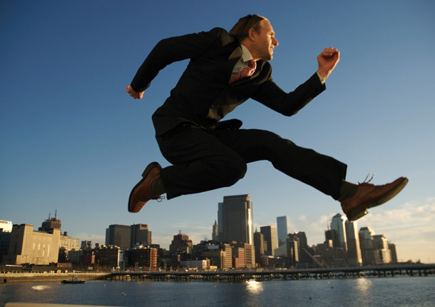 37064 32 Man Jumping