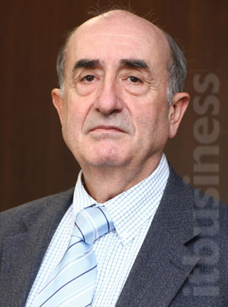 37495 18 Vajta Laszlo