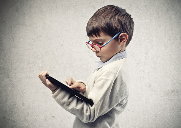 48172 Child with glasses