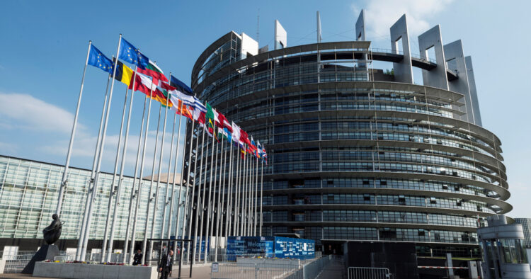 Az EU Parlament székhelye Strasbourg (Franciaország, Elzász-Lotaringia) europai parlament