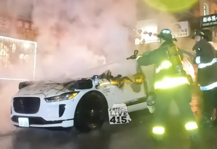 Waymo robo