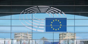 Brüsszel meglépte: az Európai Parlamentben letiltotta az AI-eszközöket